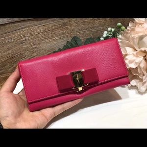 Authentic cute Ferragamo Vara Bow Clip Long Wallet